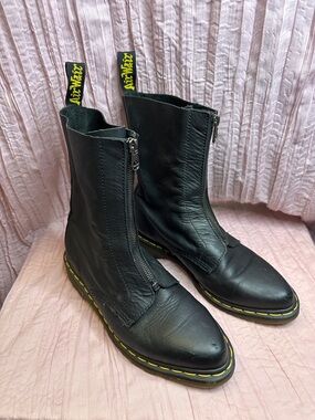 Dr Martens - RARE Black Zena Leather Zip-Up Boots